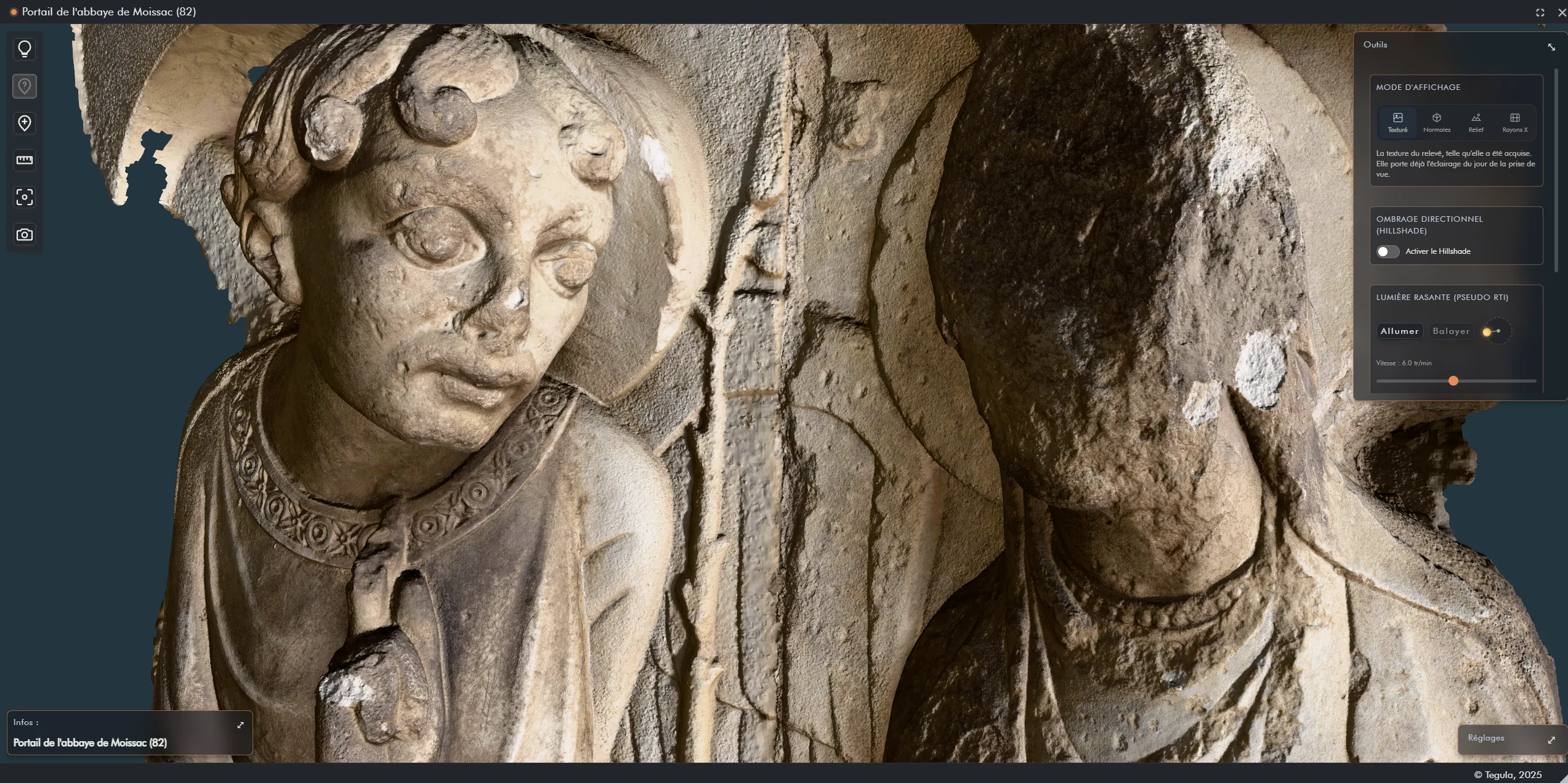 Panneau d'analyse du relief ouvert sur une sculpture romane